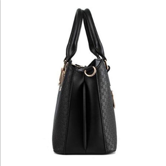 Classic Black Tote Bag - Picture 4 of 5